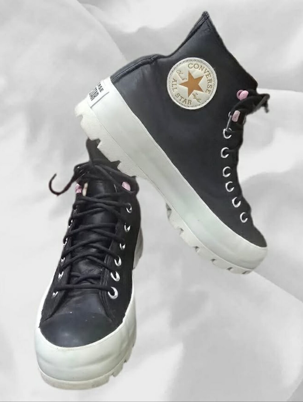 Converse Chuck Taylor All Star Lugged Winter High GTX Black Saffron US Women's 8